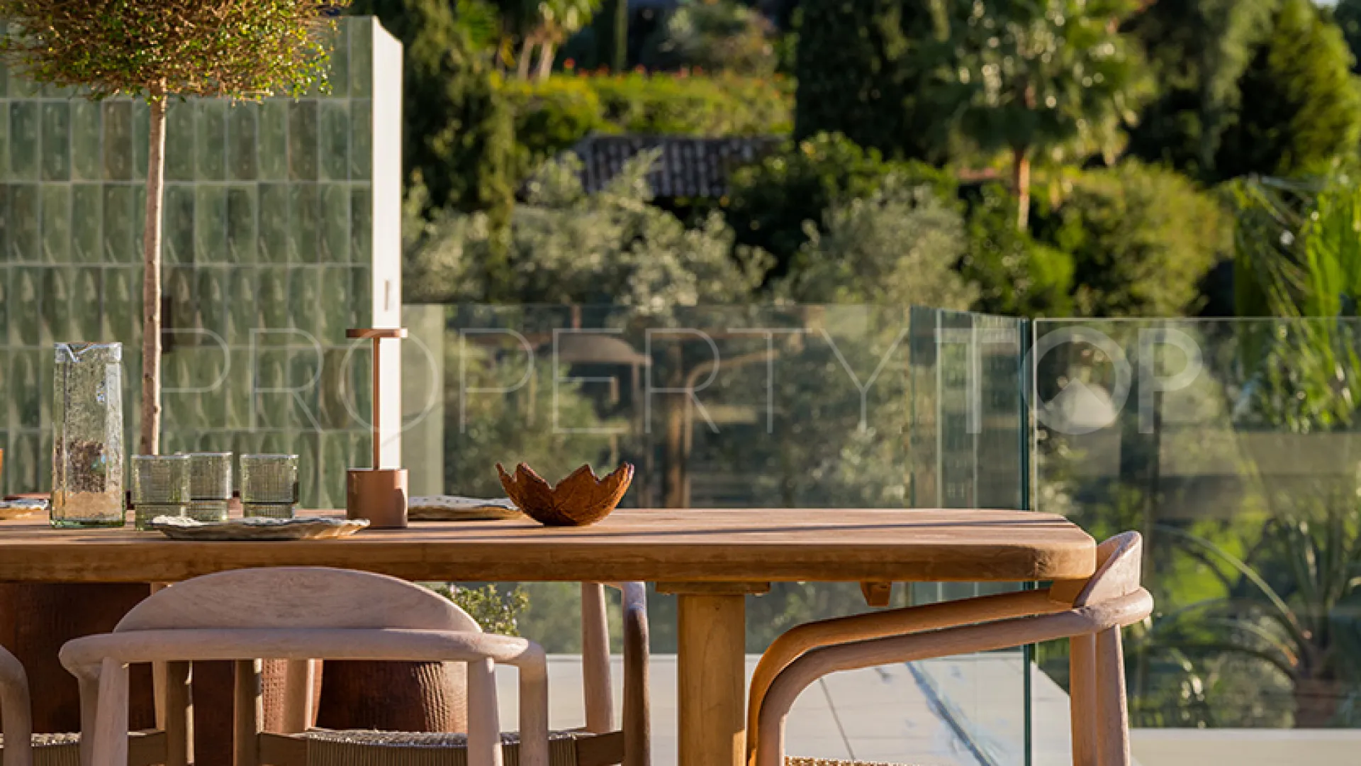 For sale 4 bedrooms villa in Nueva Andalucia
