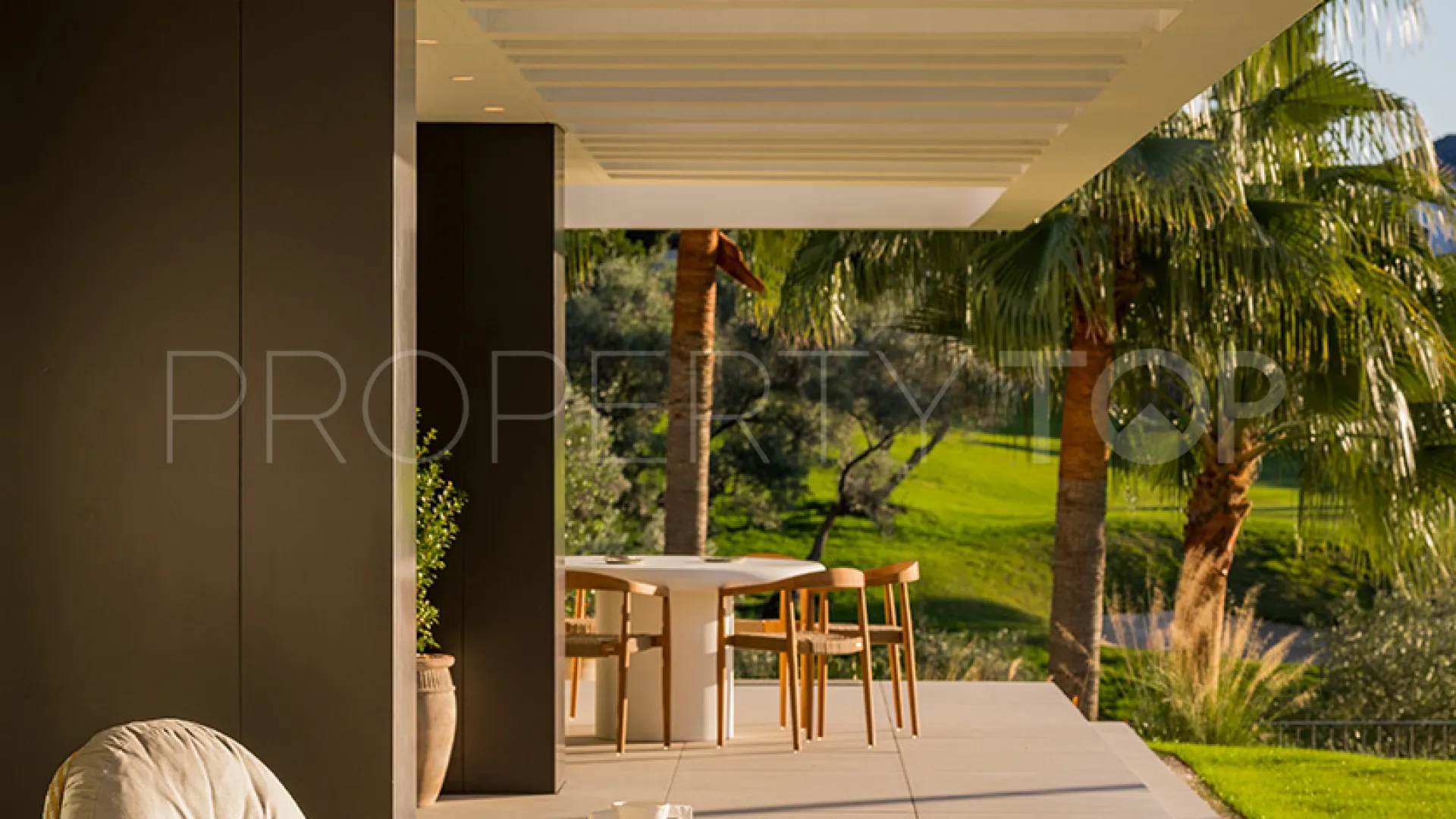 For sale 4 bedrooms villa in Nueva Andalucia