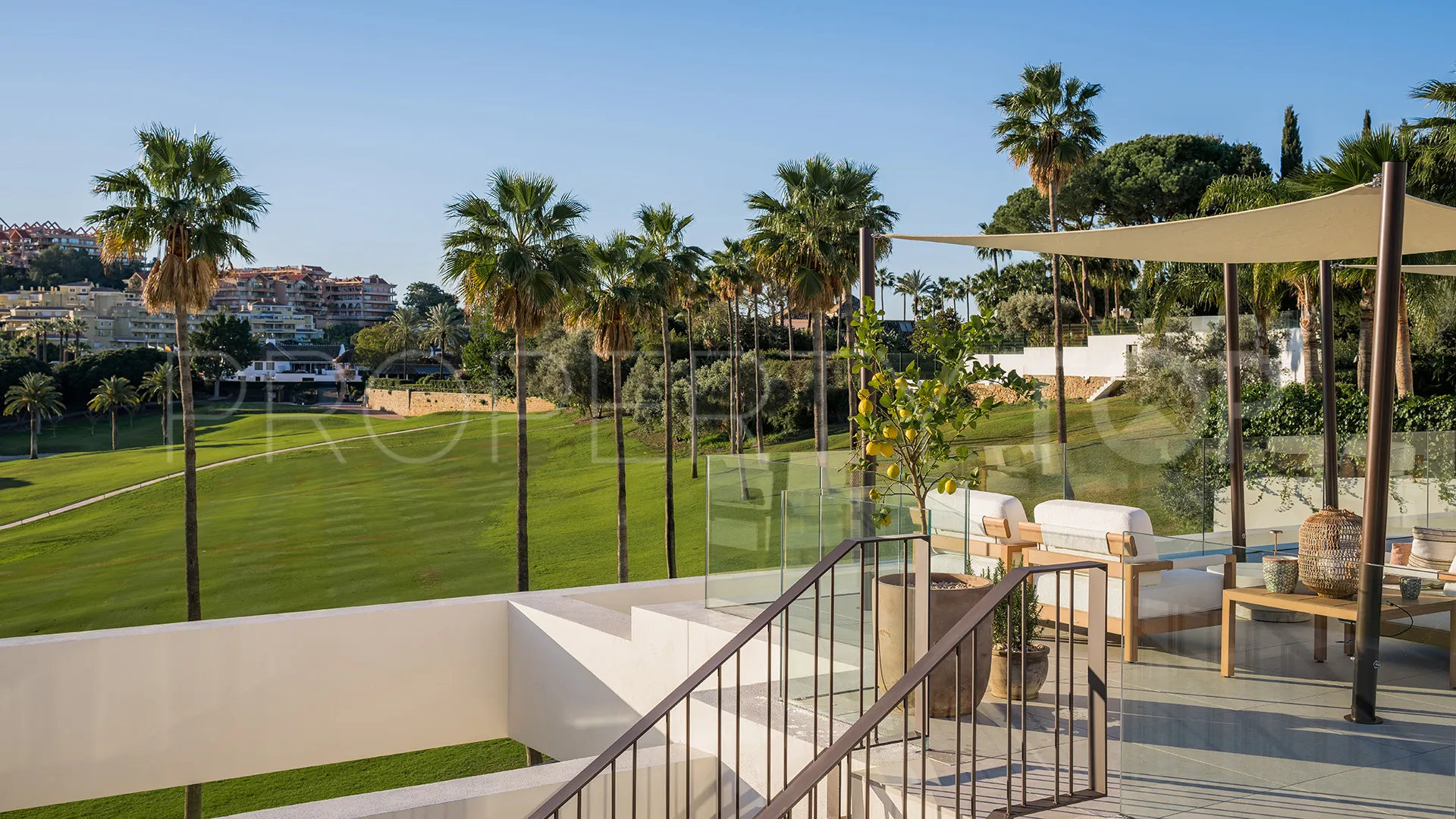 For sale 4 bedrooms villa in Nueva Andalucia