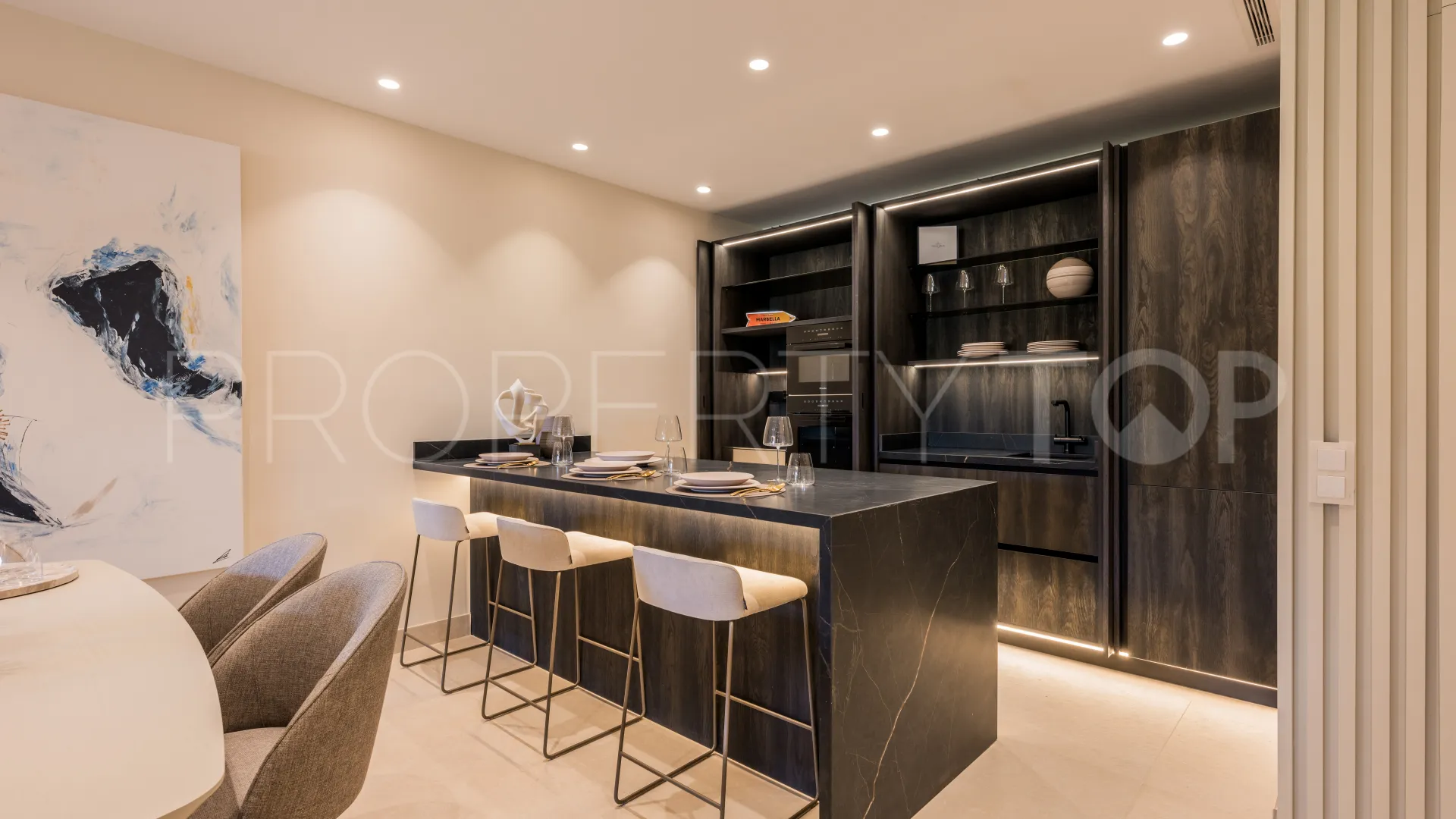 Se vende apartamento con 3 dormitorios en Torre Bermeja