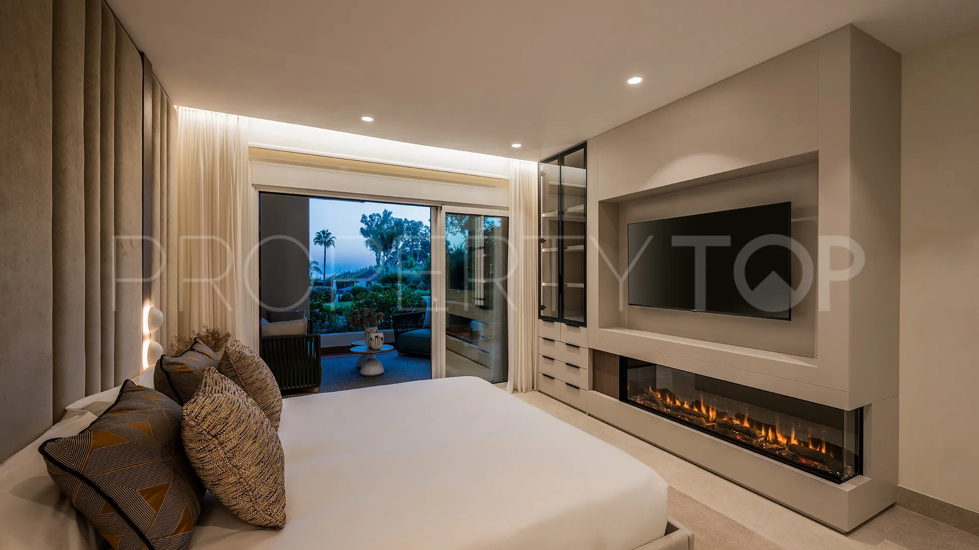 Apartamento planta baja a la venta en Bahía del Velerín con 3 dormitorios