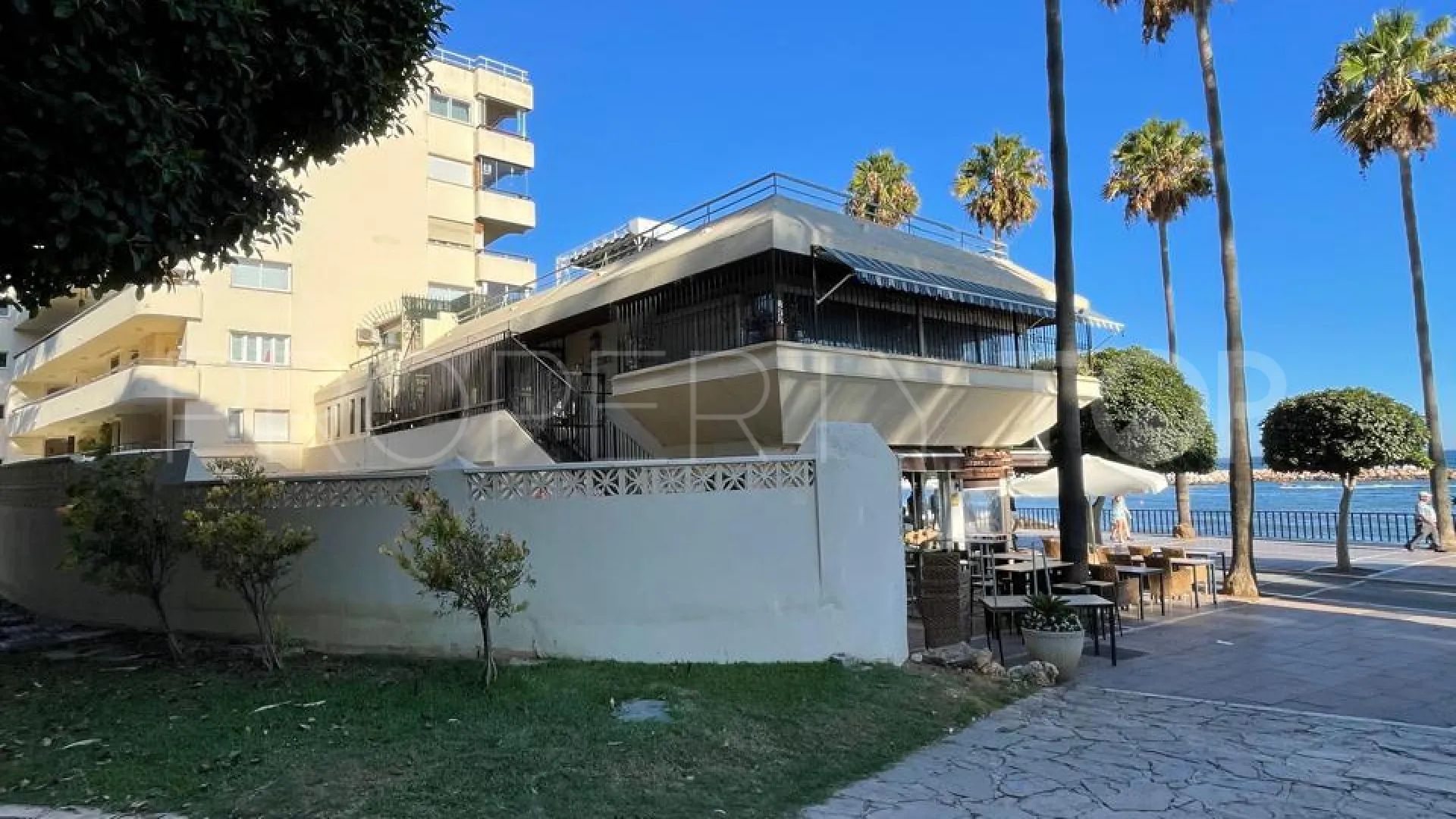 Buy 4 bedrooms apartment in Marbella City