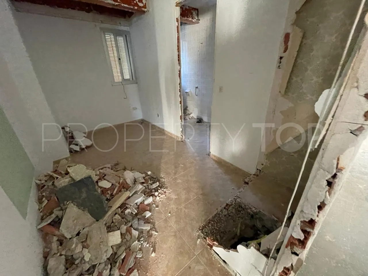 Buy 4 bedrooms apartment in Marbella City