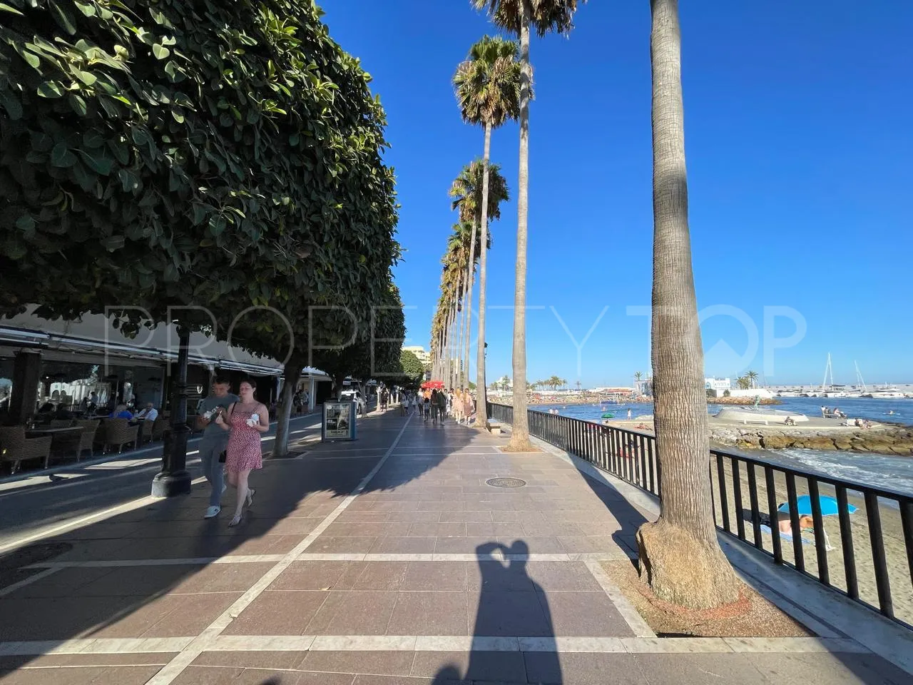 Buy 4 bedrooms apartment in Marbella City