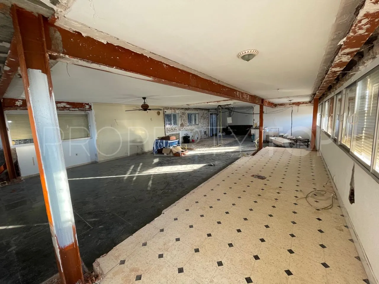 Buy 4 bedrooms apartment in Marbella City