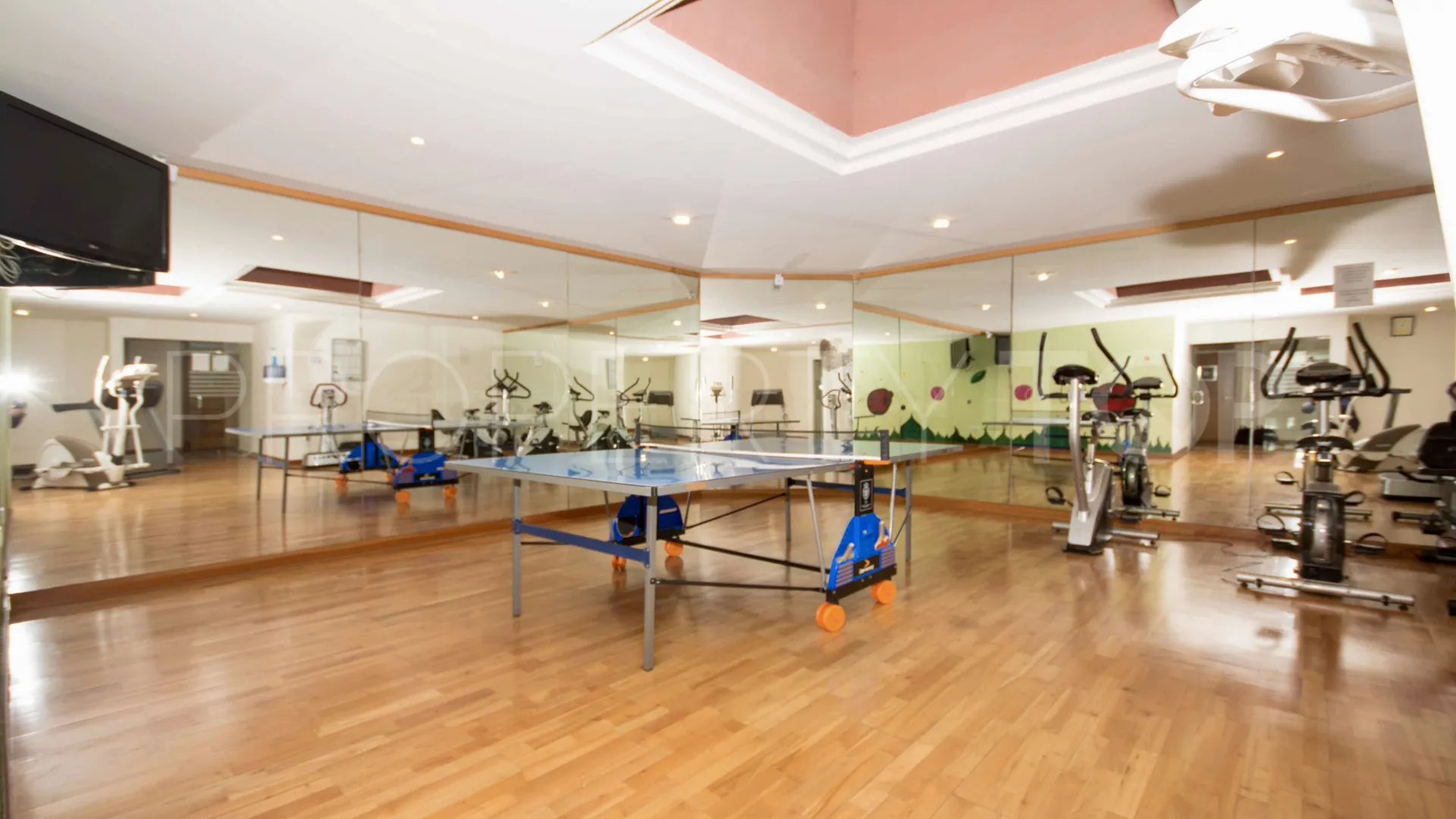 Apartamento en venta de 4 dormitorios en Las Nayades