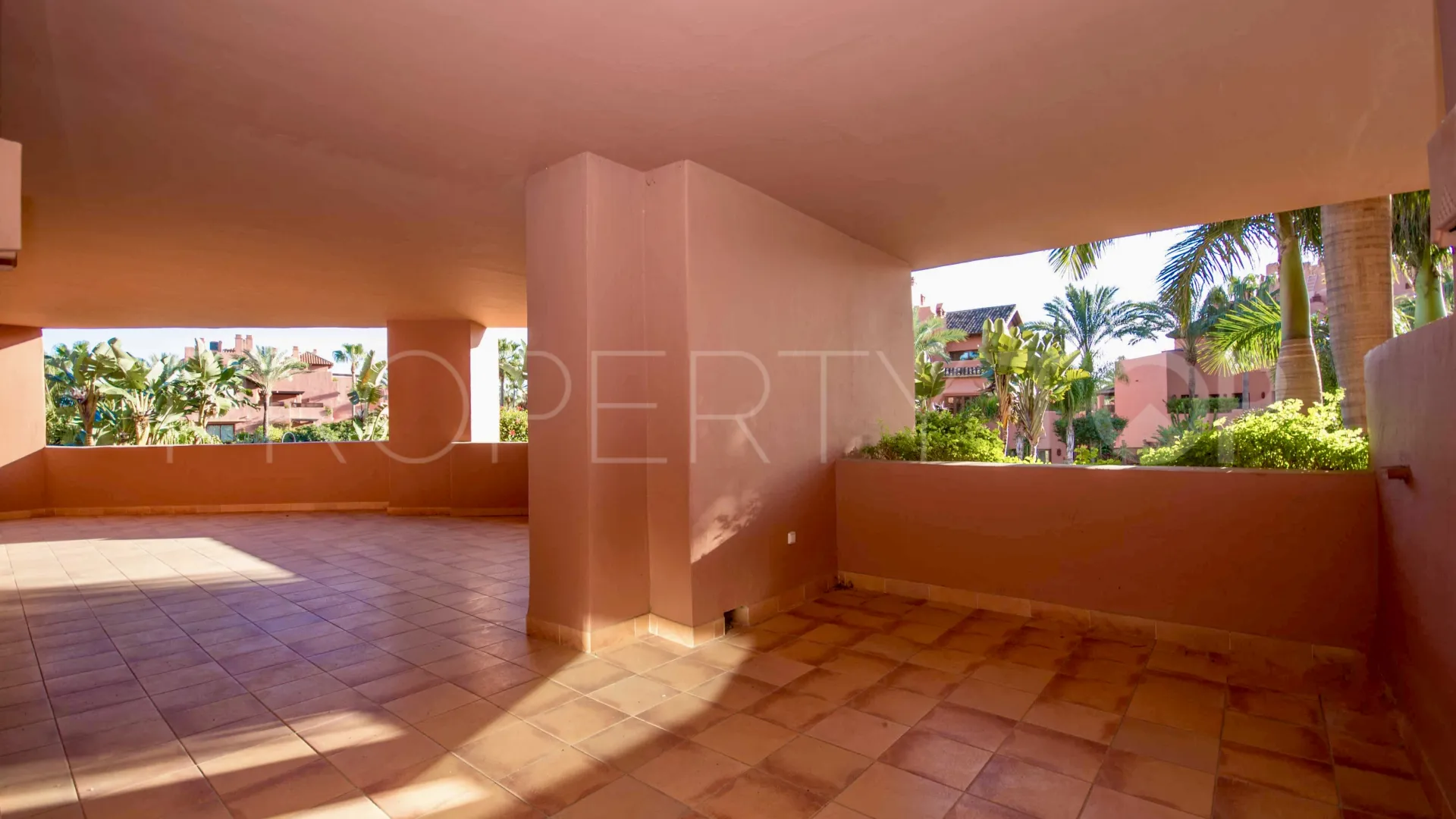 Apartamento en venta de 4 dormitorios en Las Nayades
