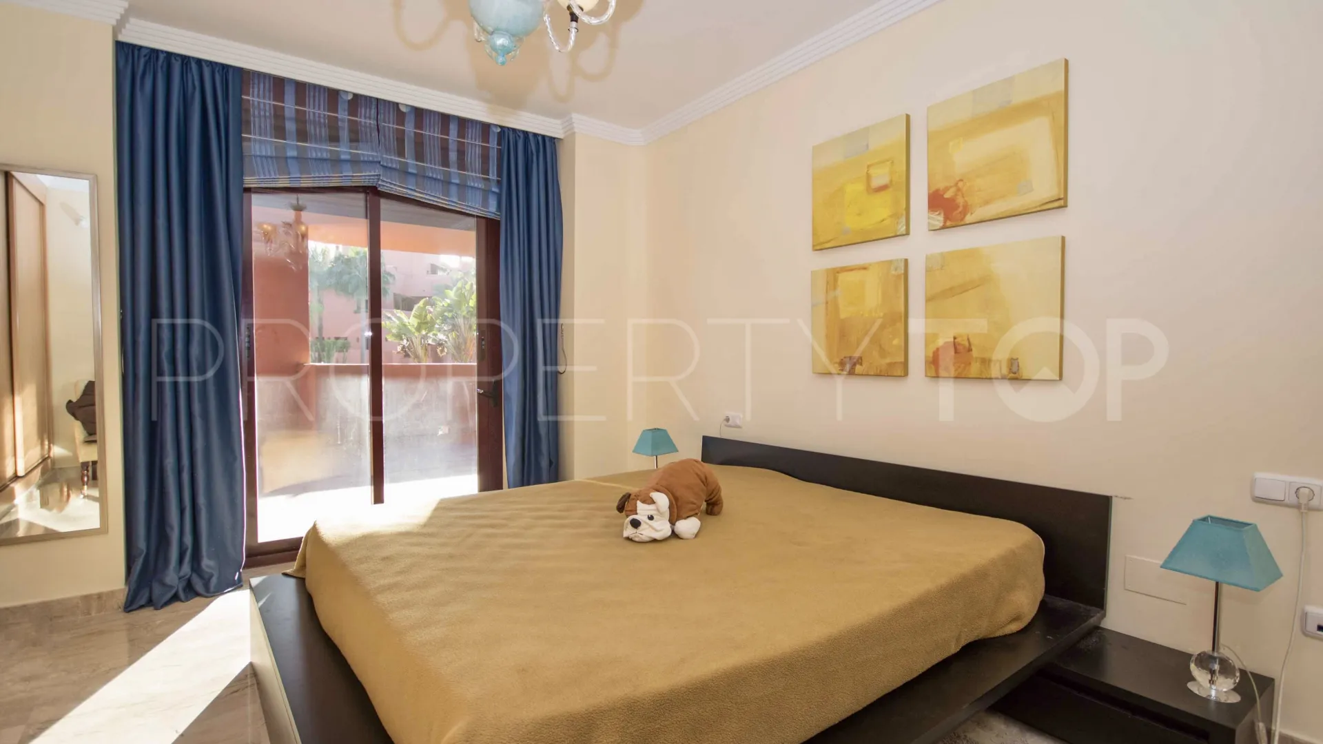 Apartamento en venta de 4 dormitorios en Las Nayades