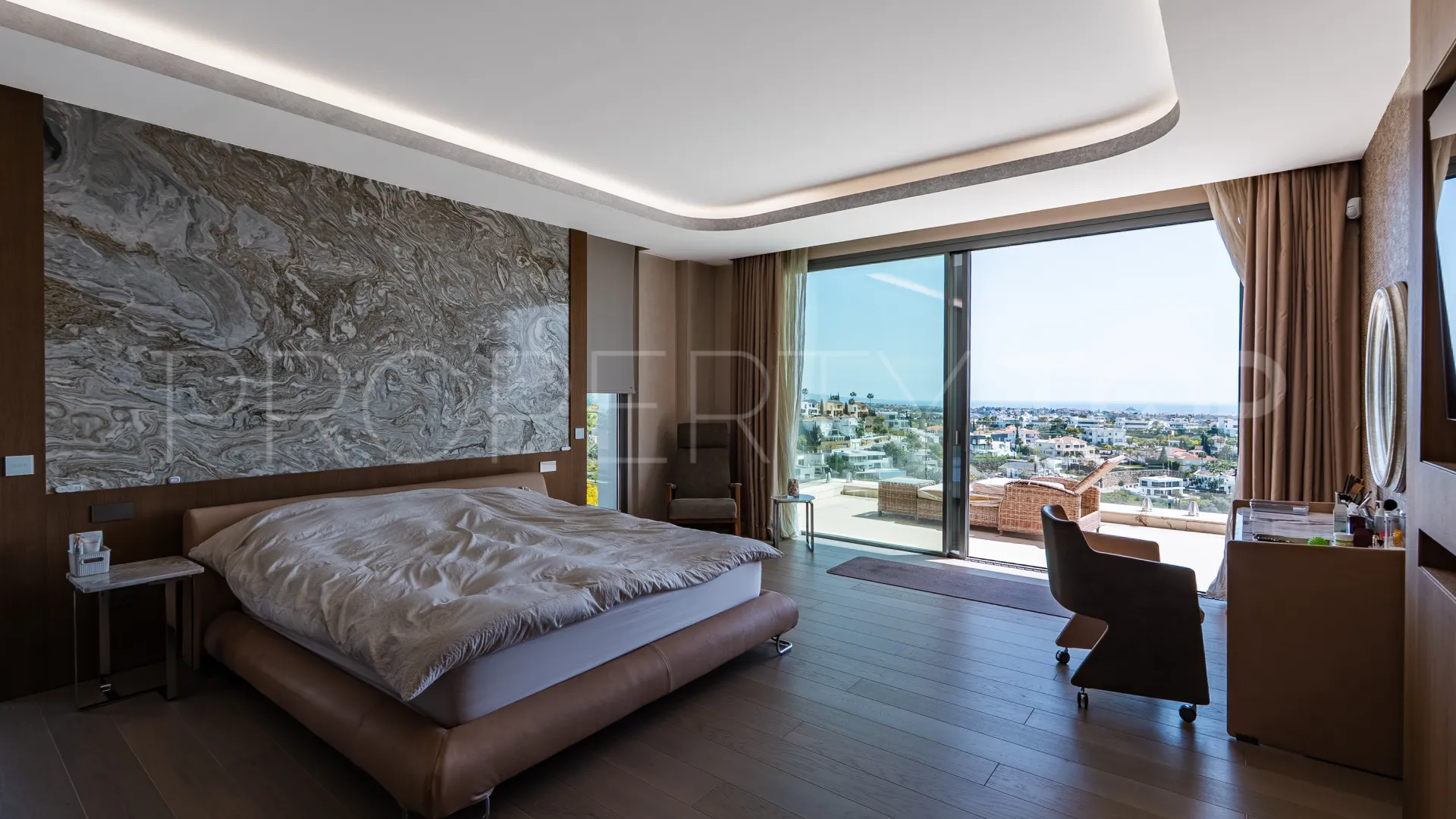 Villa for sale in La Alqueria with 5 bedrooms
