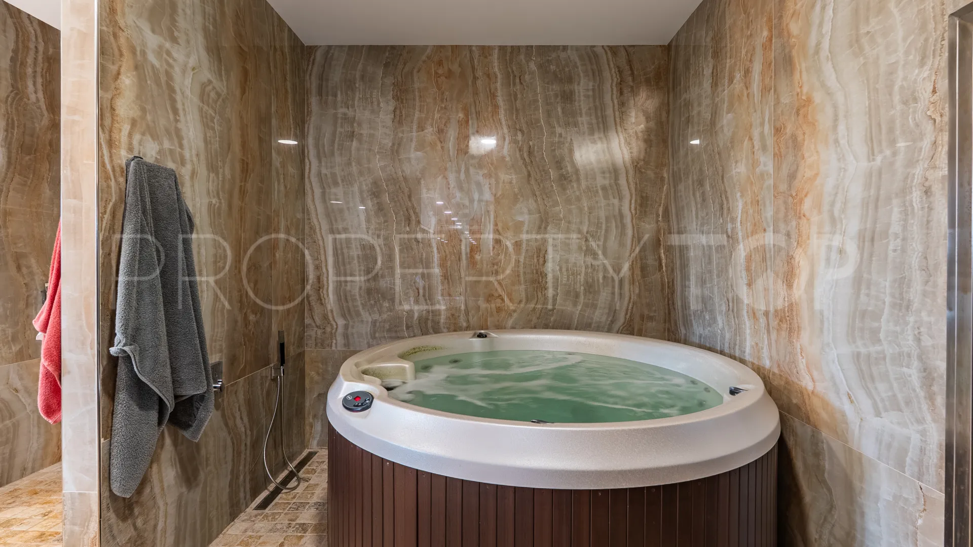 Villa for sale in La Alqueria with 5 bedrooms