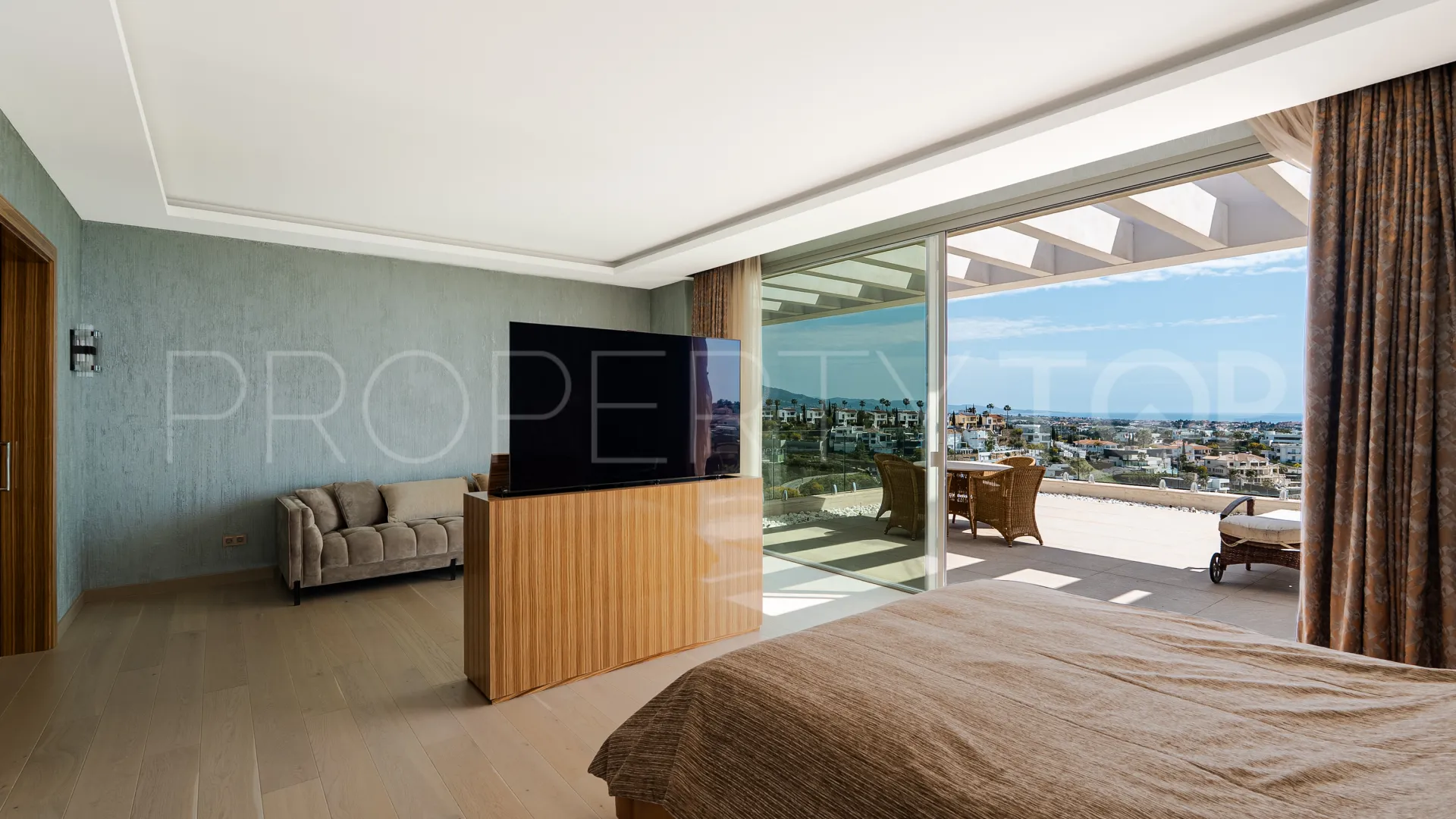 Villa for sale in La Alqueria with 5 bedrooms