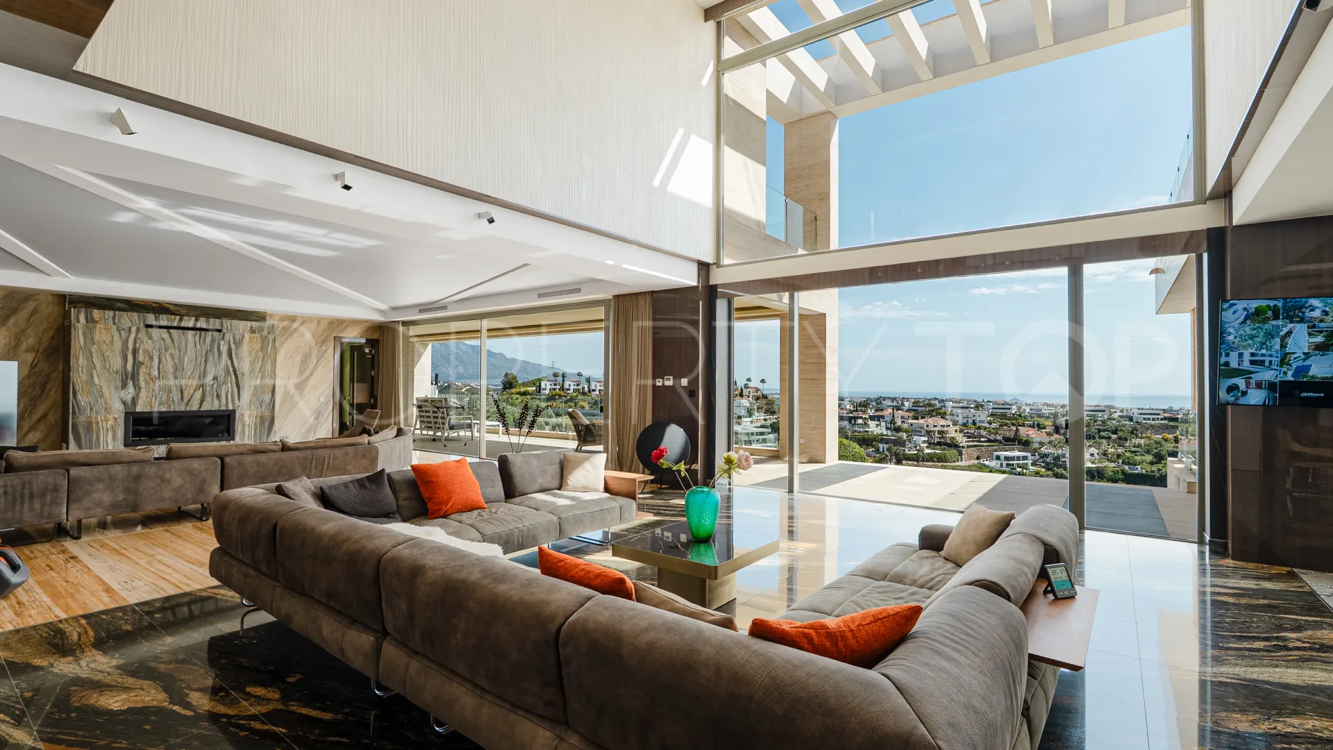 Villa for sale in La Alqueria with 5 bedrooms