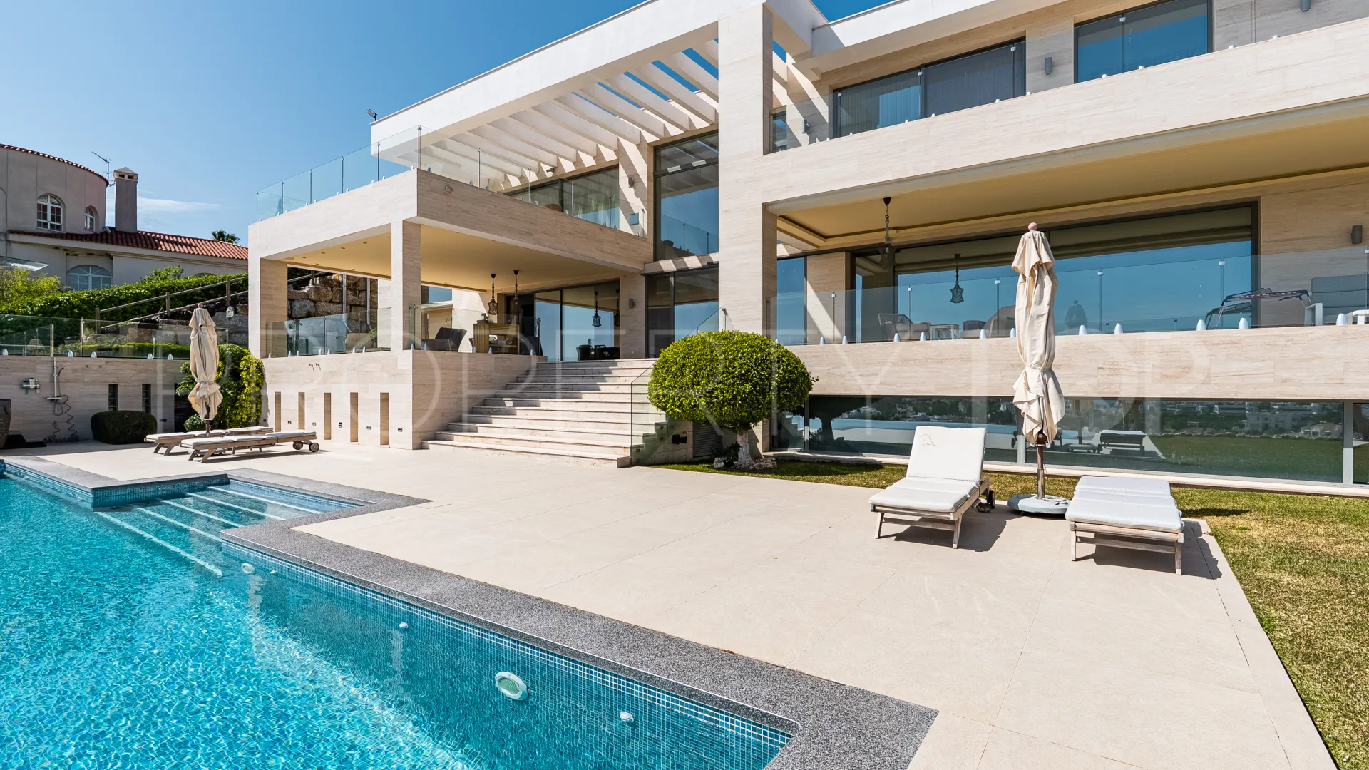 Villa for sale in La Alqueria with 5 bedrooms