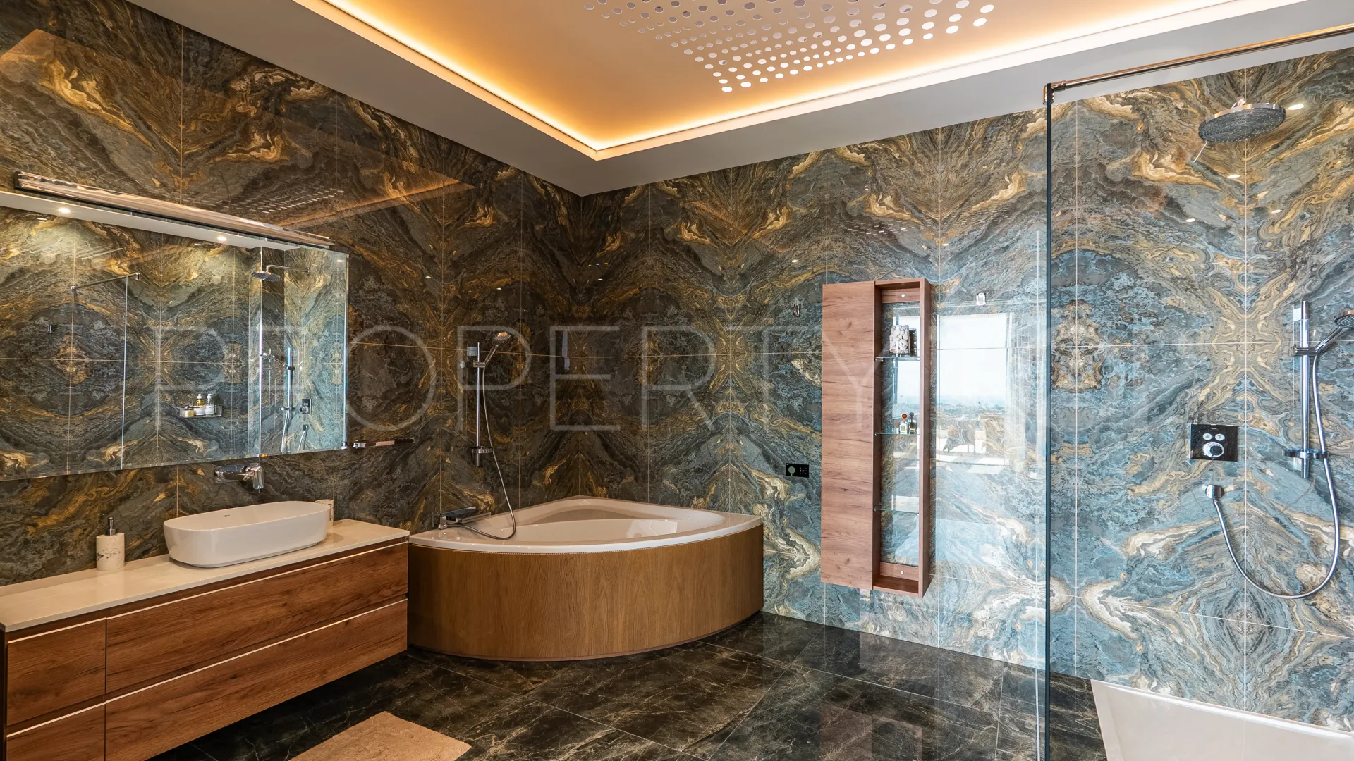Villa for sale in La Alqueria with 5 bedrooms