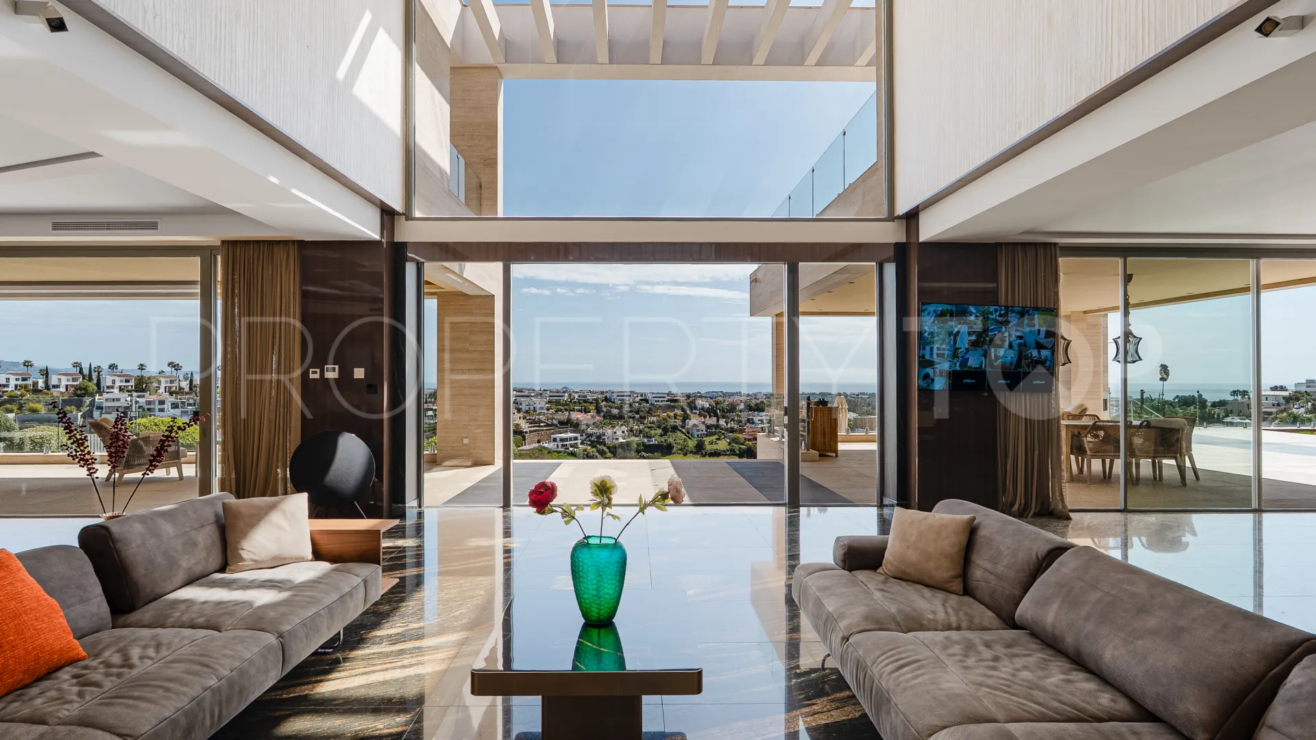 Villa for sale in La Alqueria with 5 bedrooms