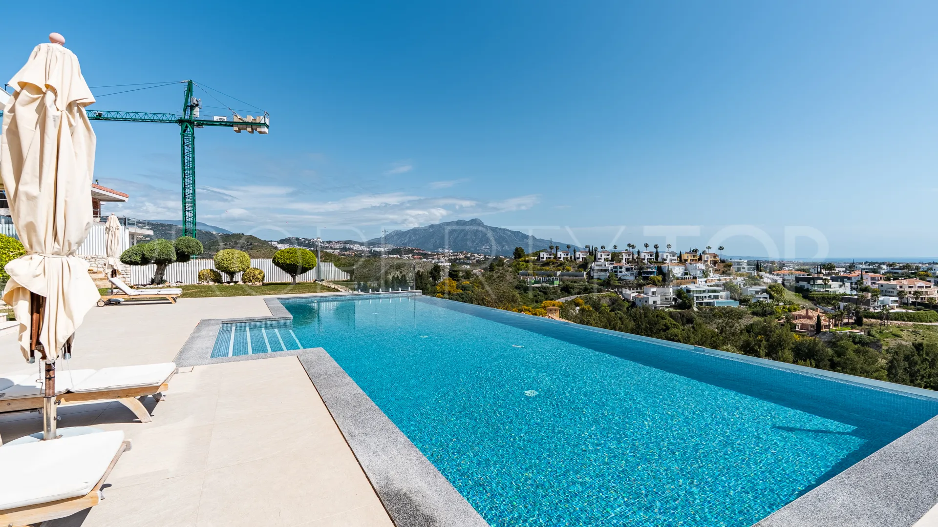 Villa for sale in La Alqueria with 5 bedrooms