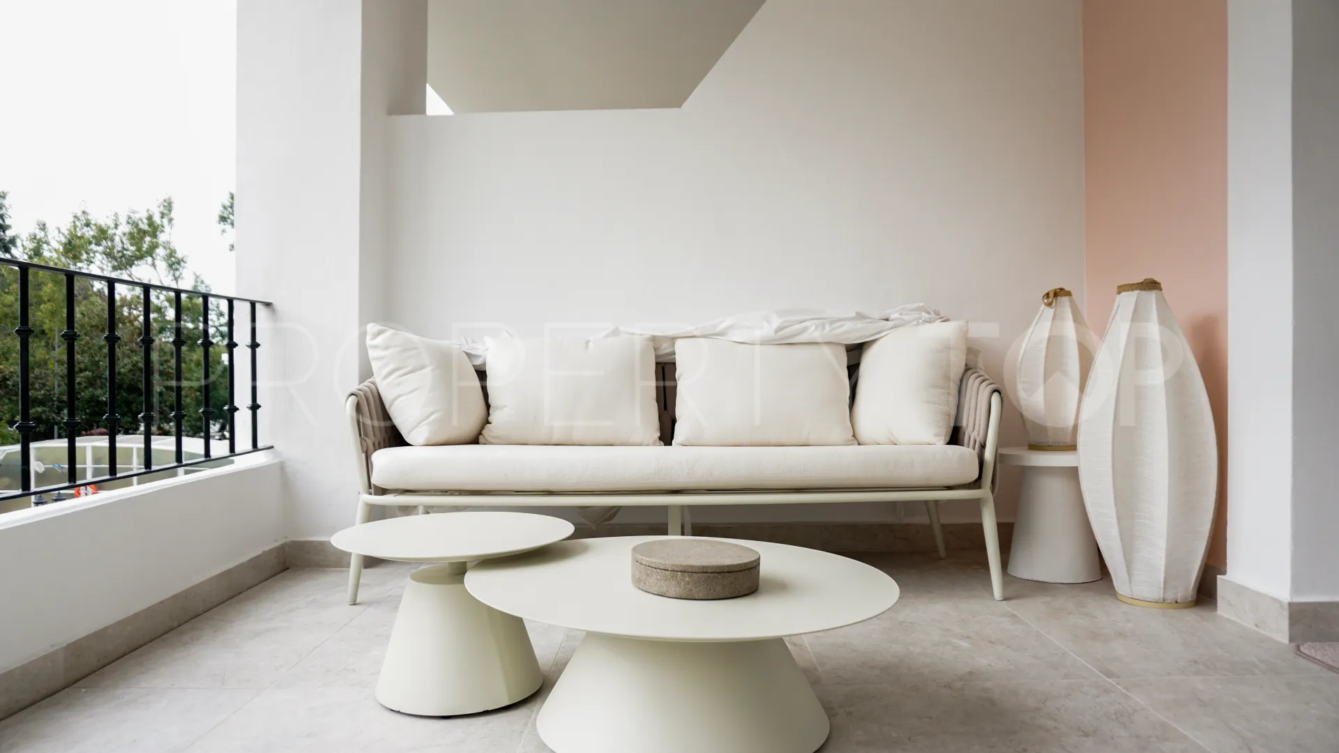 Buy Aloha Gardens 4 bedrooms duplex penthouse