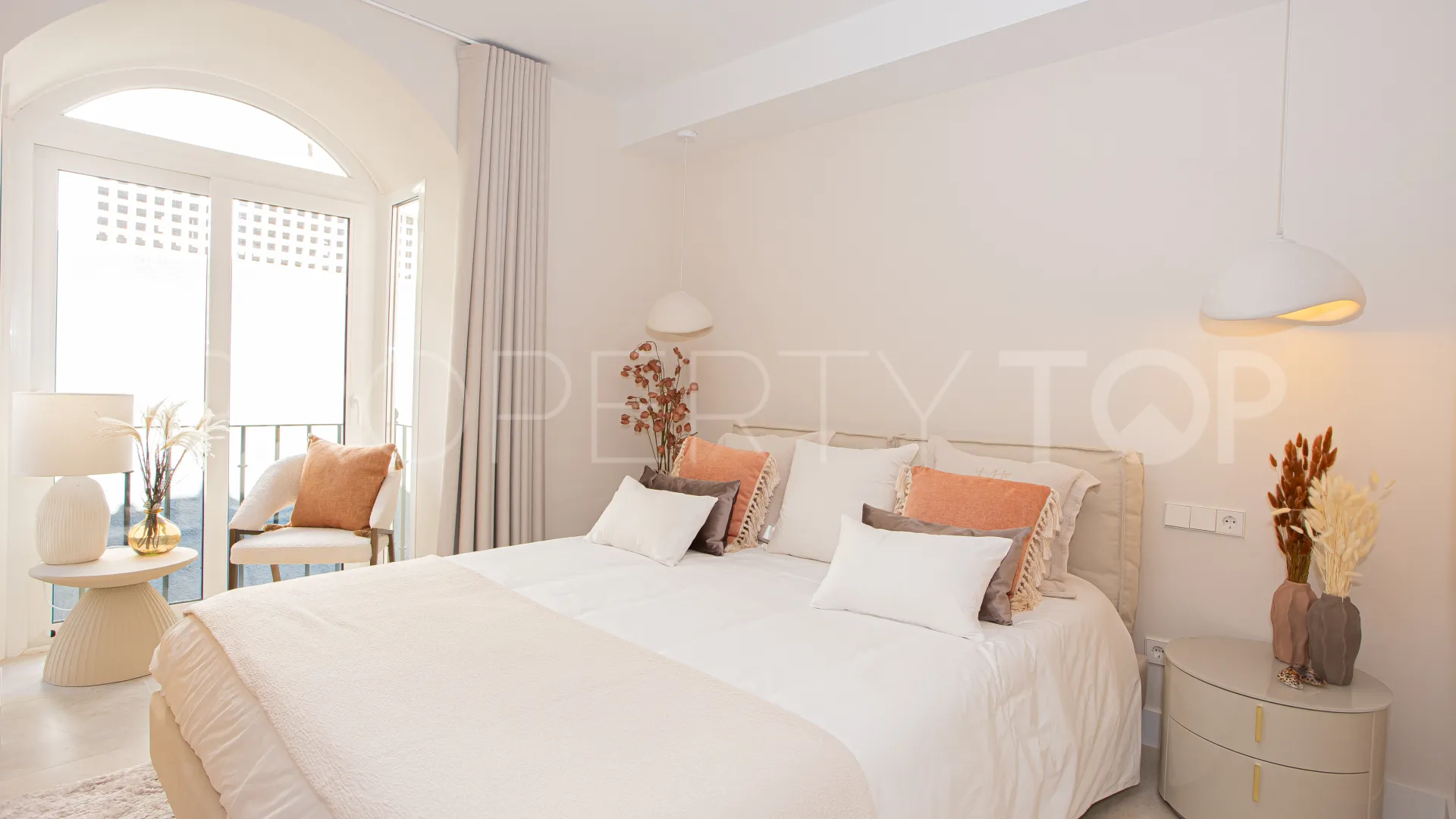 Buy Aloha Gardens 4 bedrooms duplex penthouse
