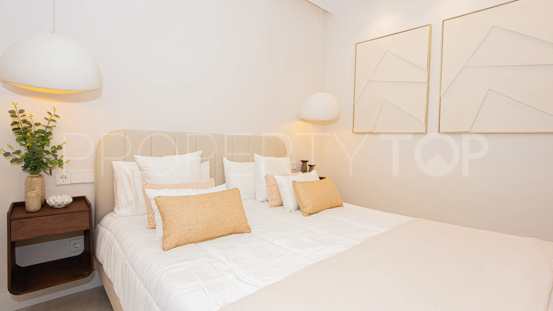 Buy Aloha Gardens 4 bedrooms duplex penthouse