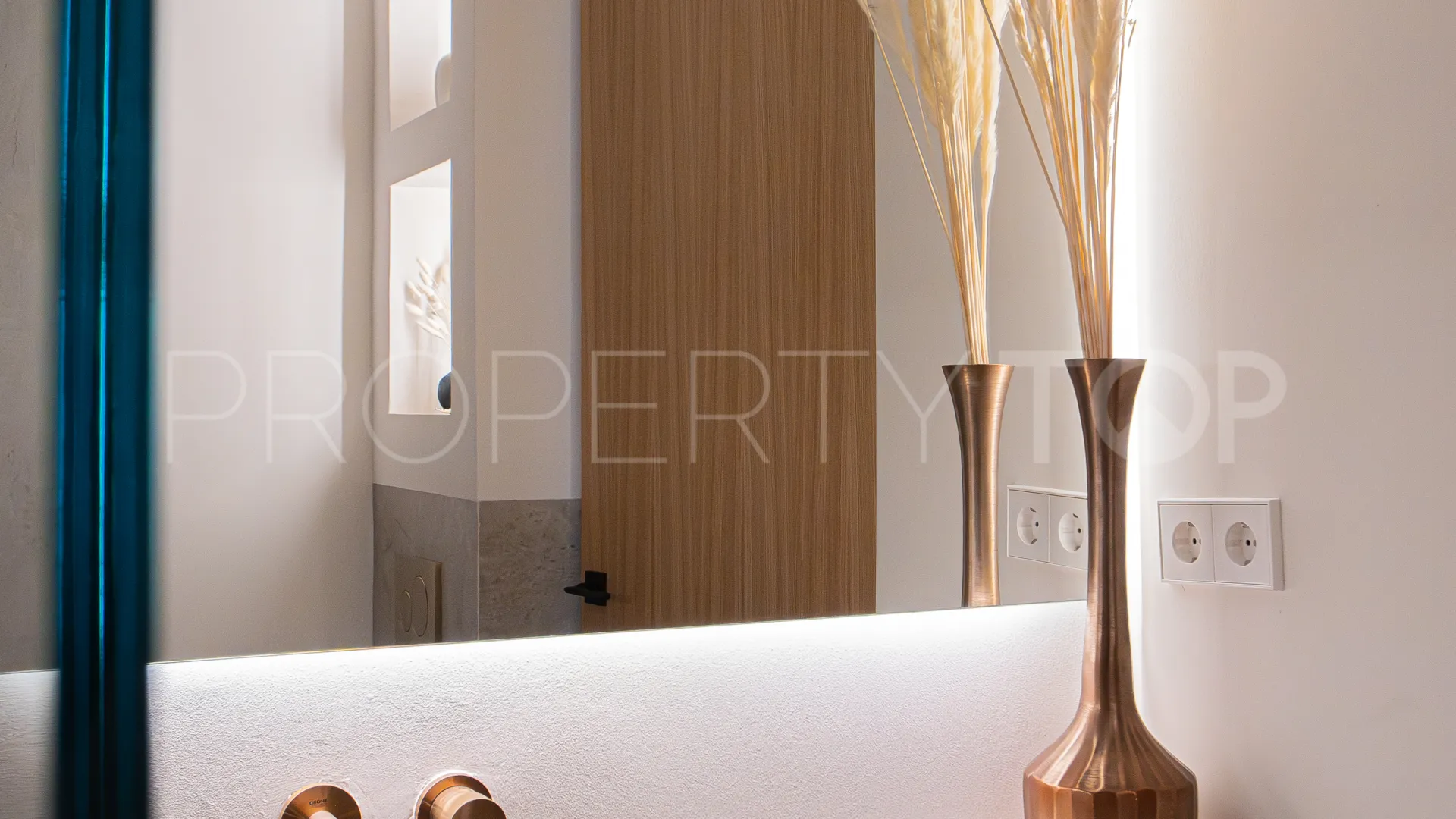 Buy Aloha Gardens 4 bedrooms duplex penthouse