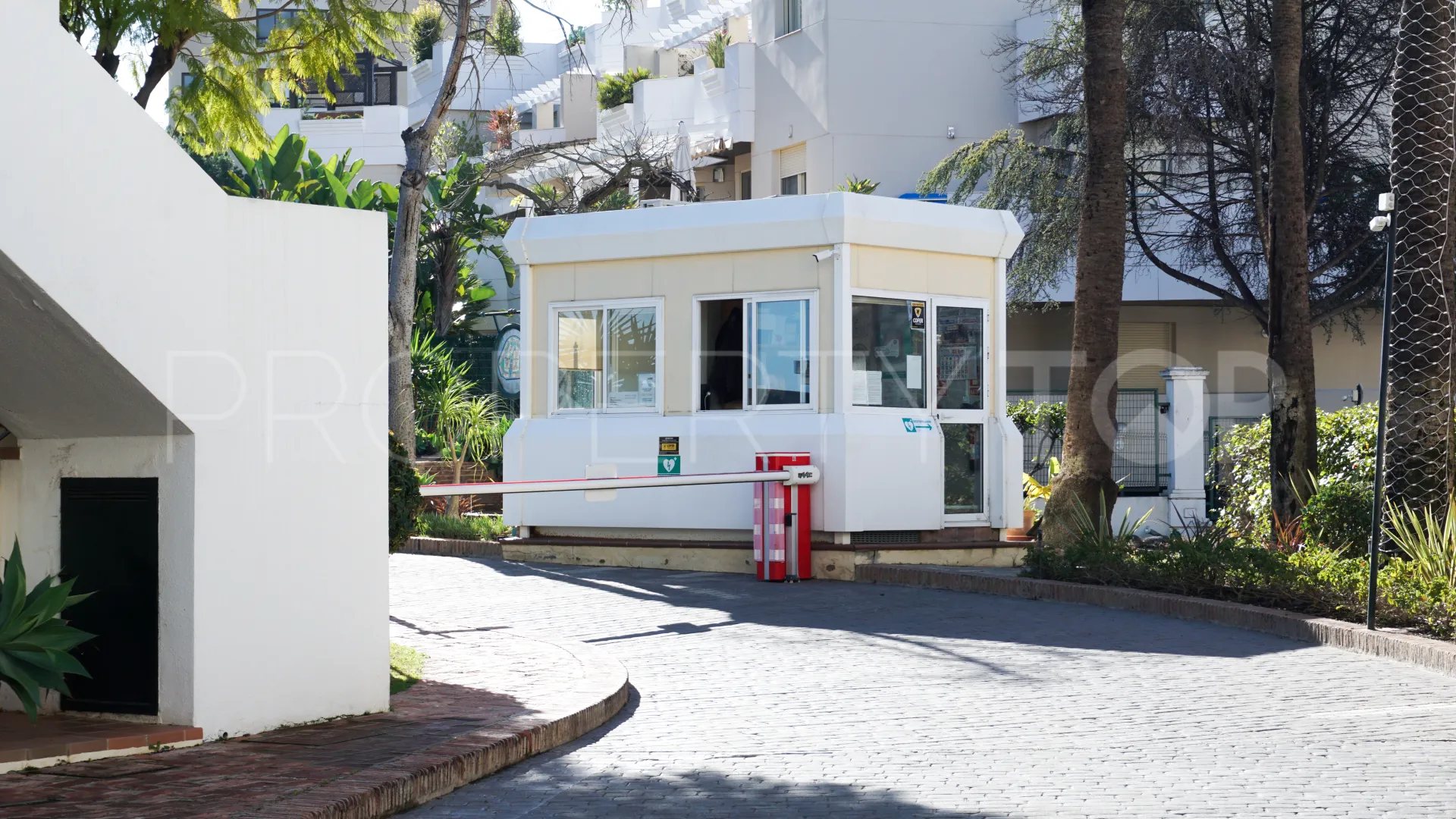 Buy Aloha Gardens 4 bedrooms duplex penthouse