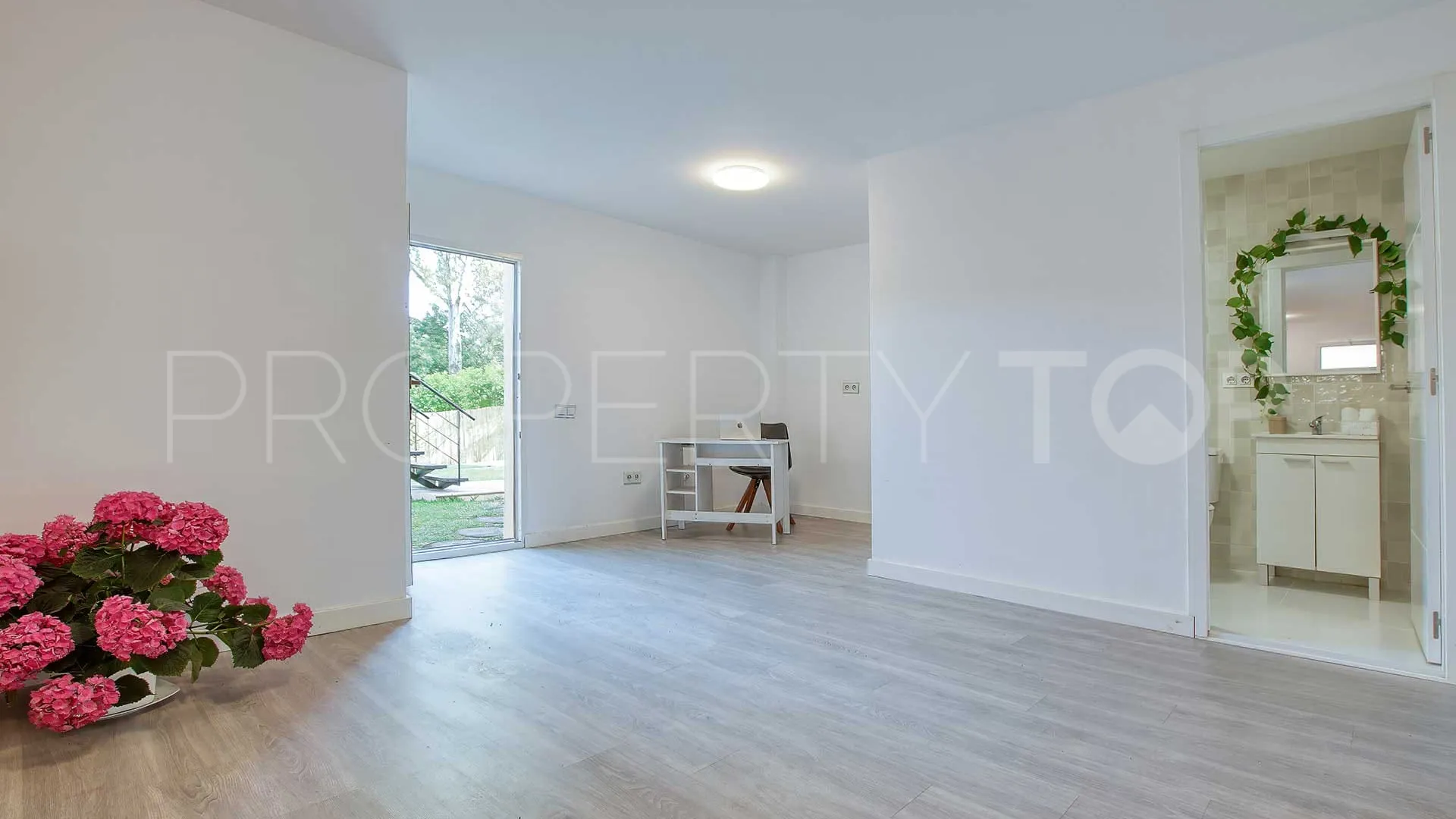 Villa en venta de 4 dormitorios en Lomas de Guadalmina