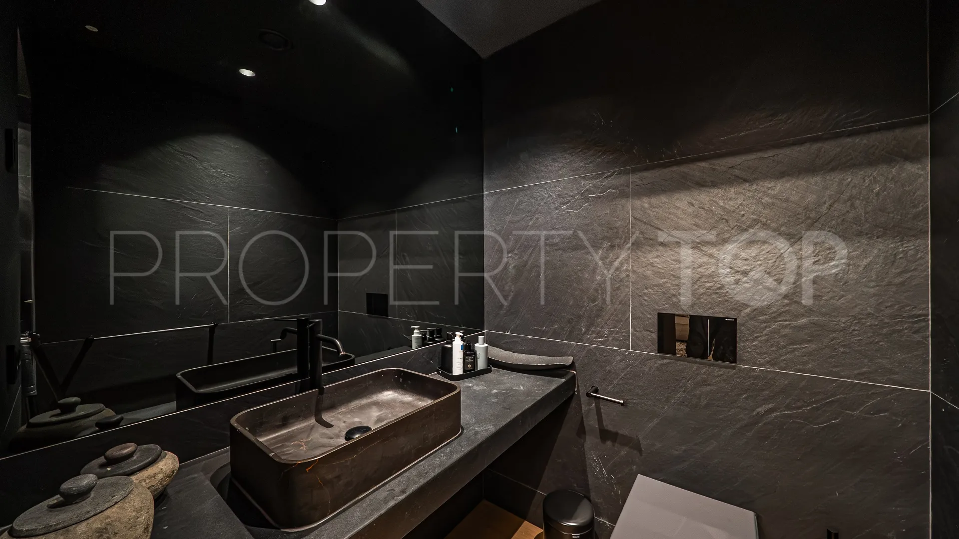 10 bedrooms Guadalmina Baja villa for sale