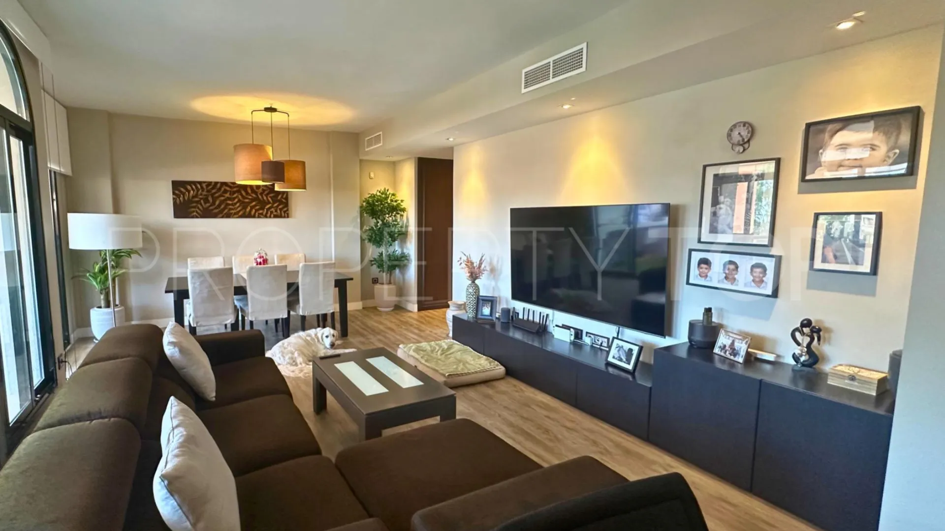 Elviria, apartamento en venta con 3 dormitorios
