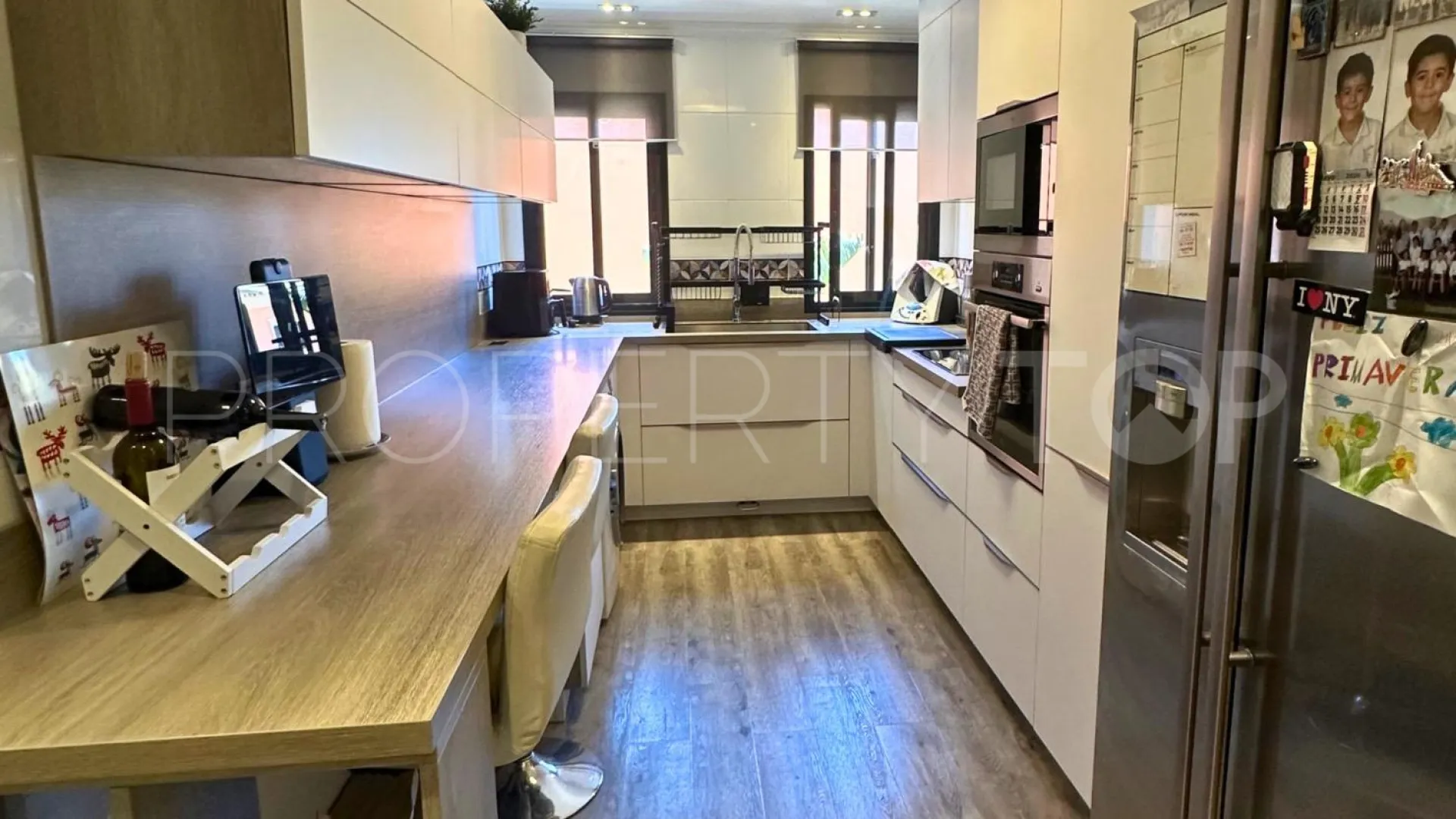 Elviria, apartamento en venta con 3 dormitorios