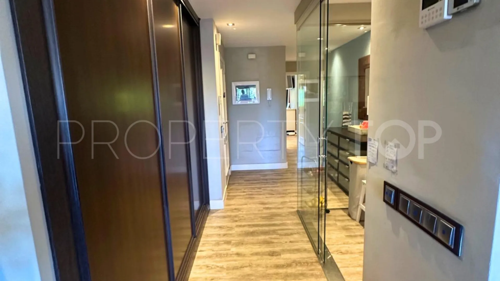 Elviria, apartamento en venta con 3 dormitorios