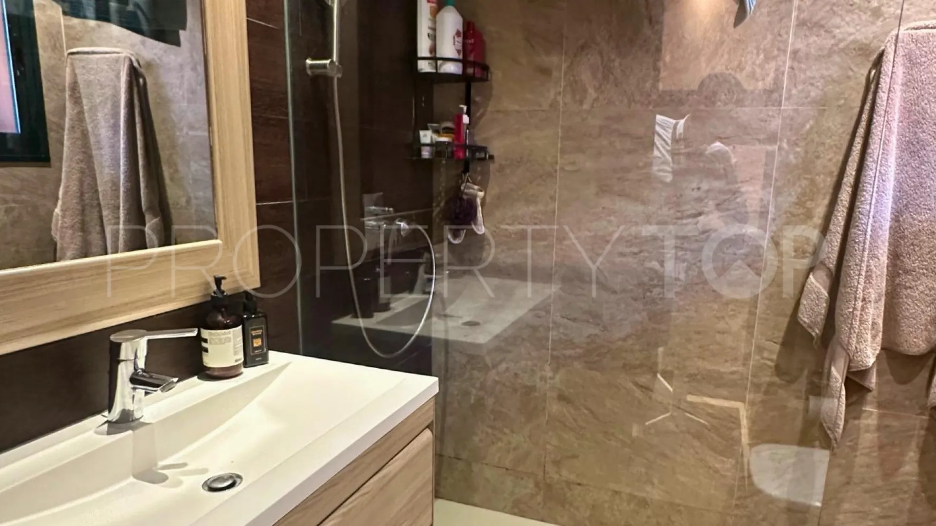 Elviria, apartamento en venta con 3 dormitorios