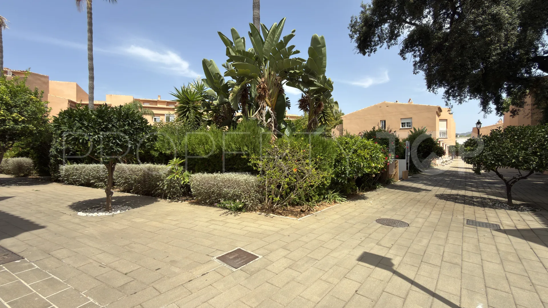 For sale Elviria Playa town house with 3 bedrooms