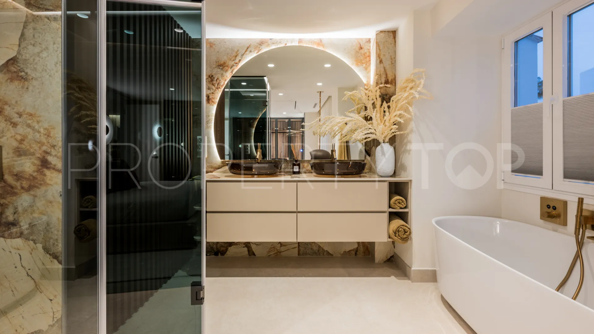 Buy Marbella penthouse with 3 bedrooms