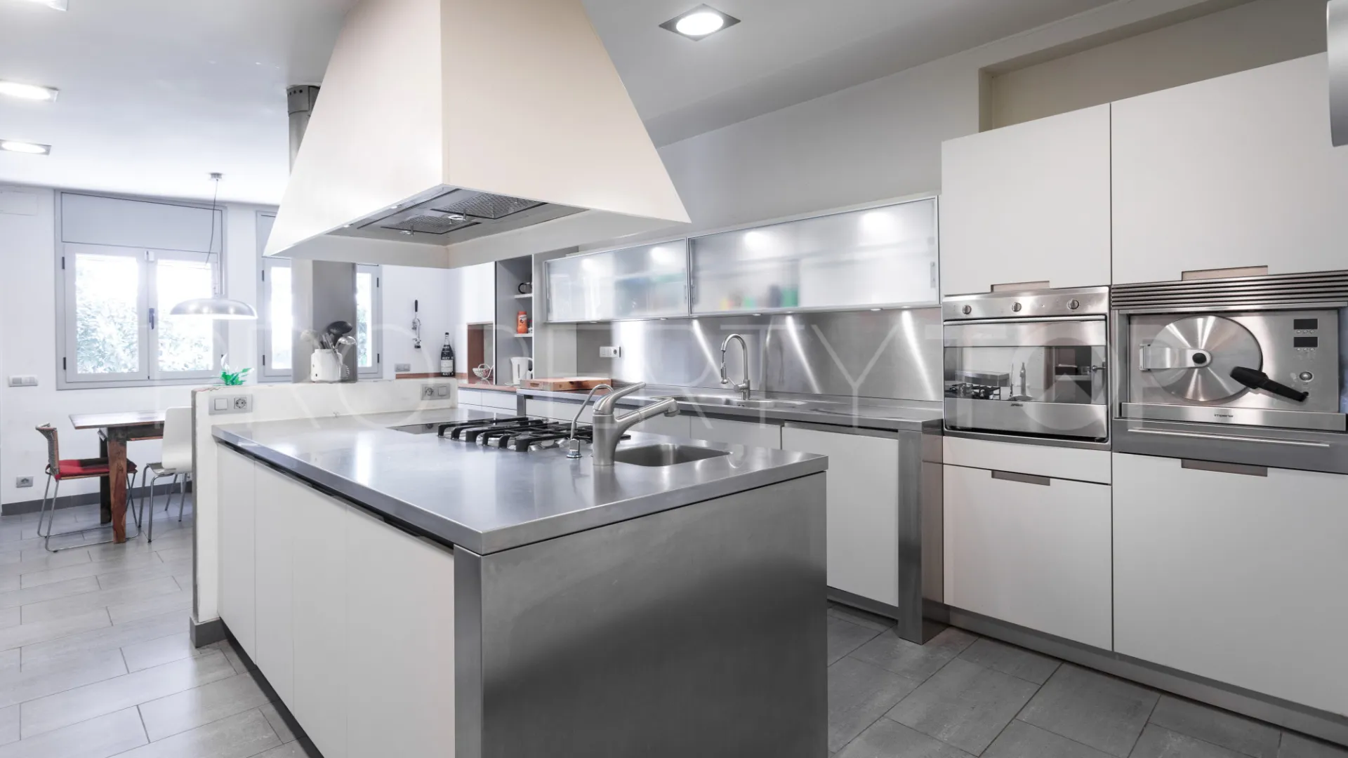Buy estate in Cardedeu