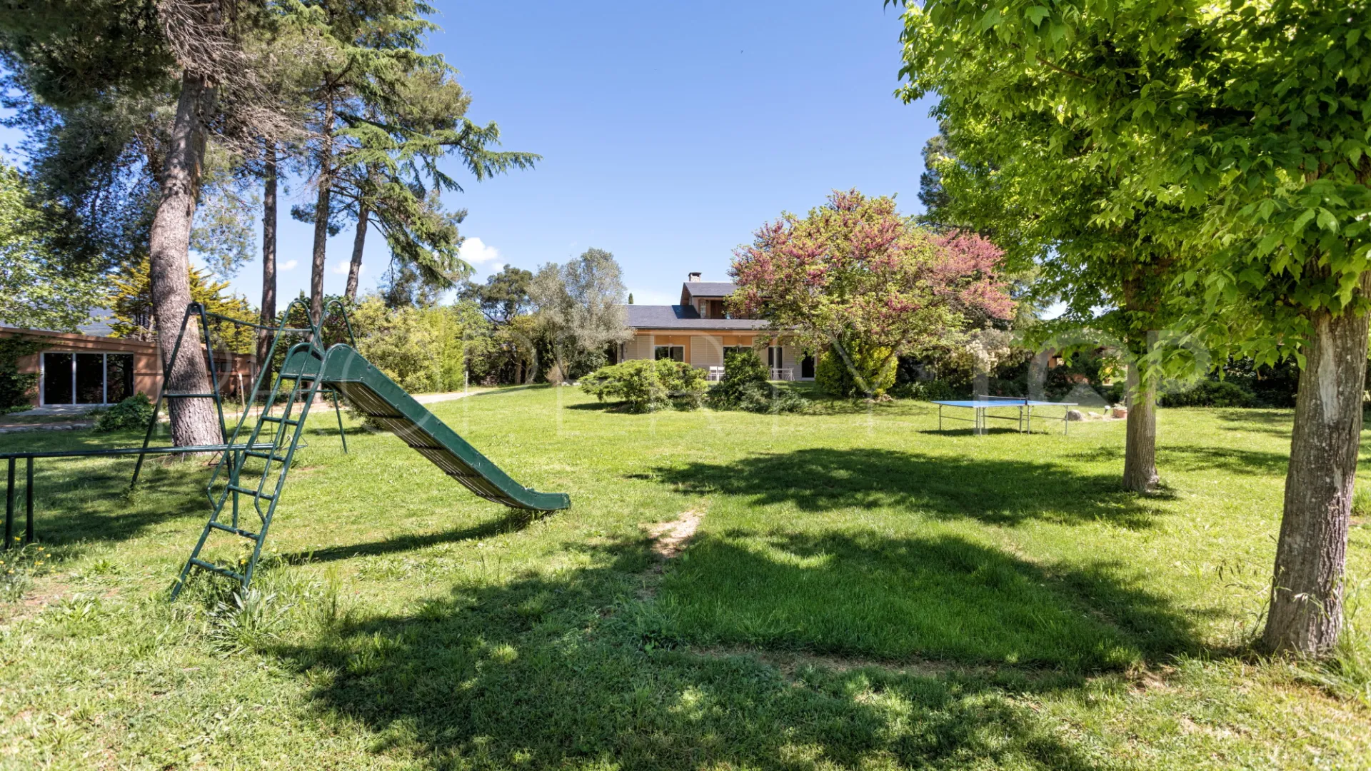 Buy estate in Cardedeu