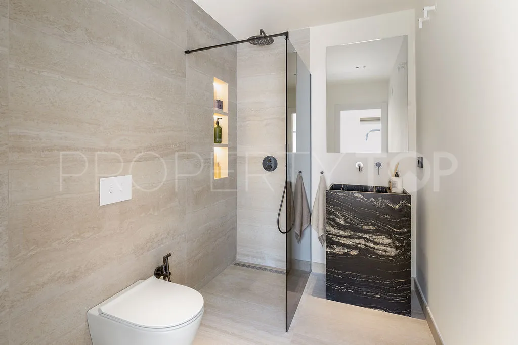 Buy 3 bedrooms penthouse in La Quinta
