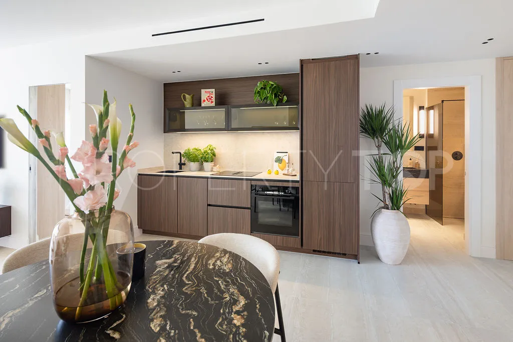 Buy 3 bedrooms penthouse in La Quinta