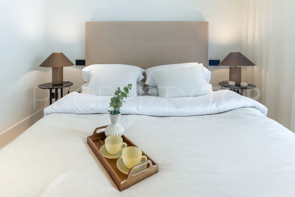Buy 3 bedrooms penthouse in La Quinta