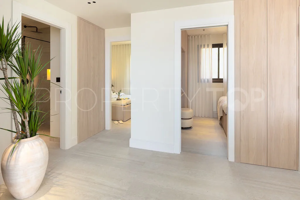 Buy 3 bedrooms penthouse in La Quinta