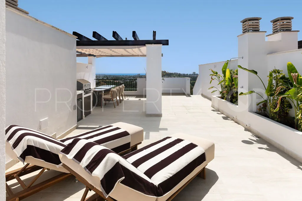 Buy 3 bedrooms penthouse in La Quinta