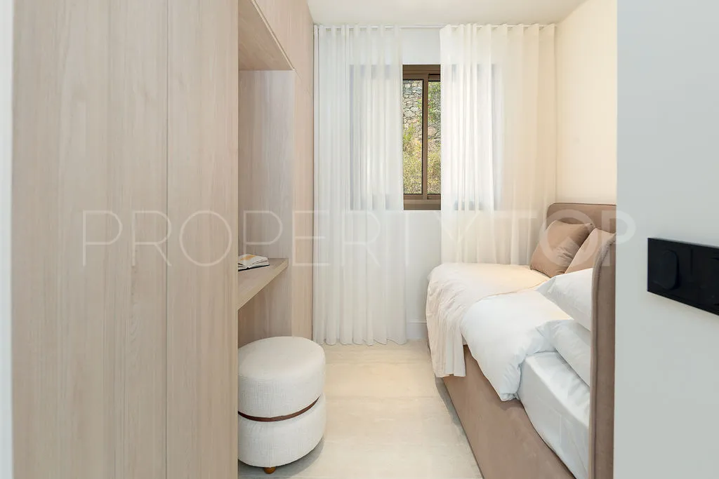 Buy 3 bedrooms penthouse in La Quinta