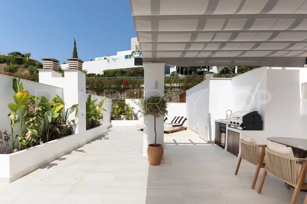Buy 3 bedrooms penthouse in La Quinta