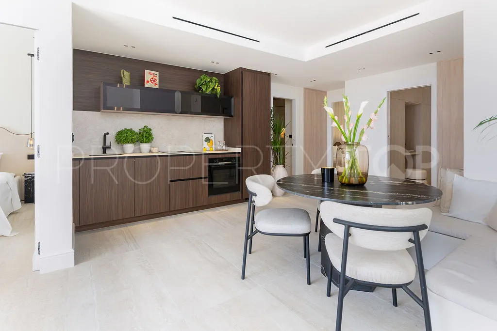 Buy 3 bedrooms penthouse in La Quinta
