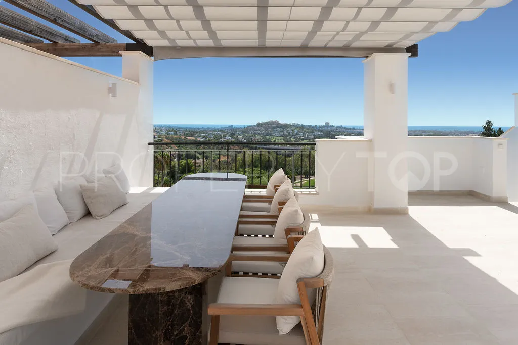 Buy 3 bedrooms penthouse in La Quinta