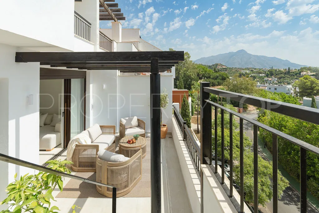 Buy 3 bedrooms penthouse in La Quinta