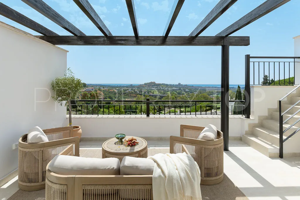 Buy 3 bedrooms penthouse in La Quinta