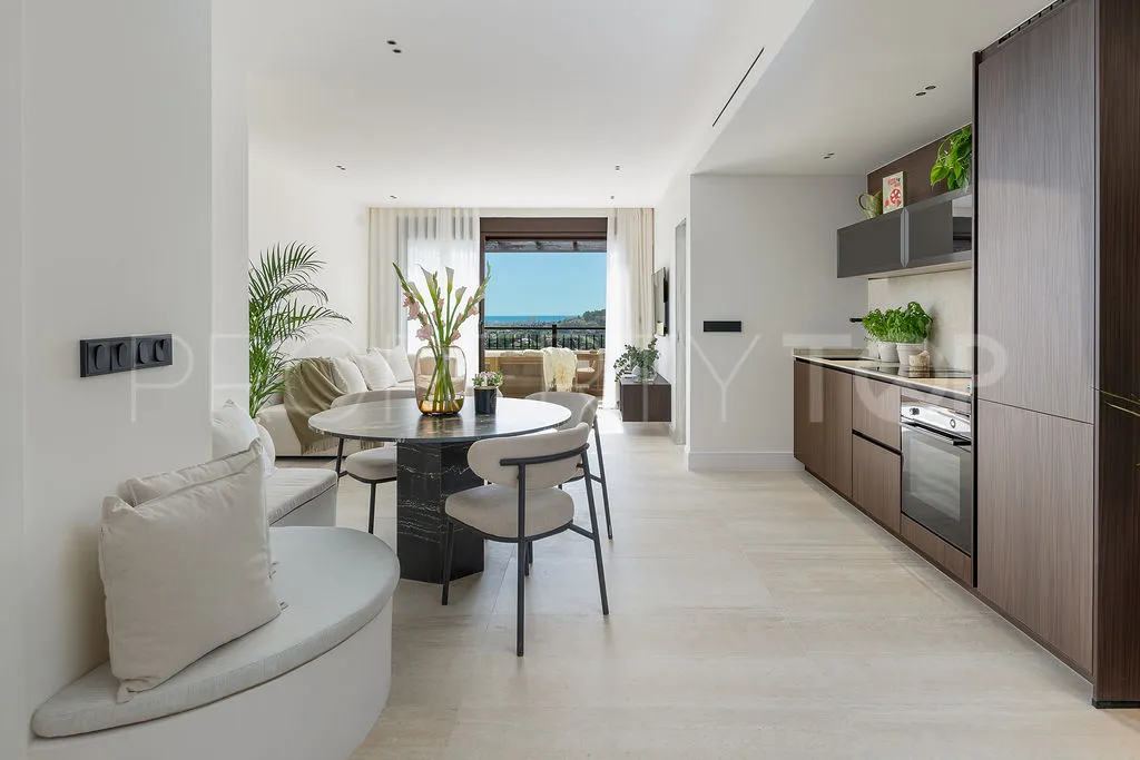 Buy 3 bedrooms penthouse in La Quinta