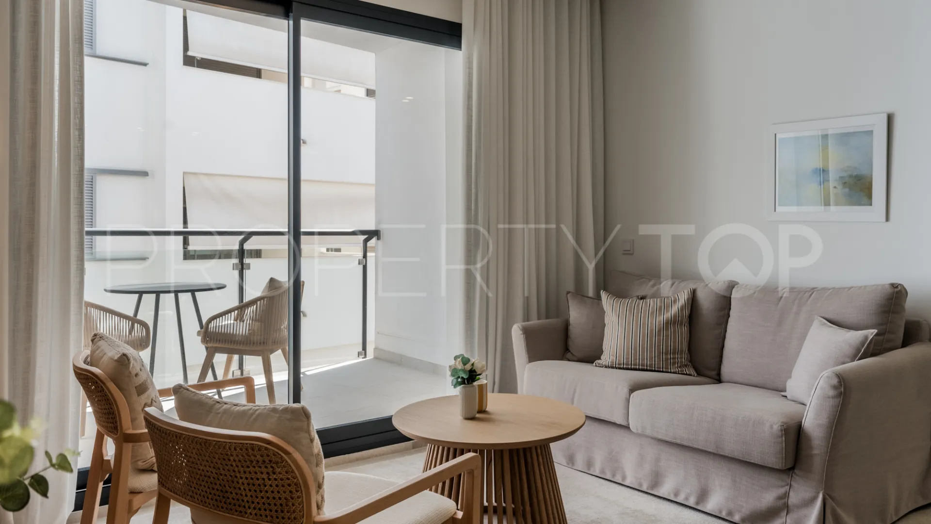 2 bedrooms apartment in Estepona Centre for sale