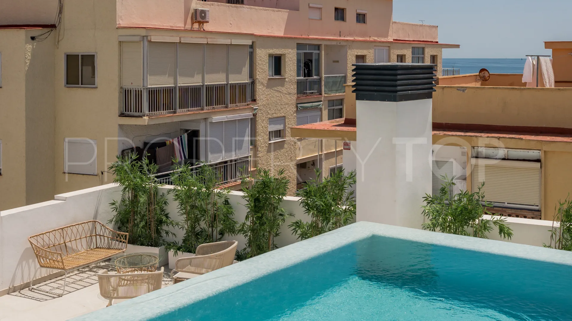 2 bedrooms apartment in Estepona Centre for sale