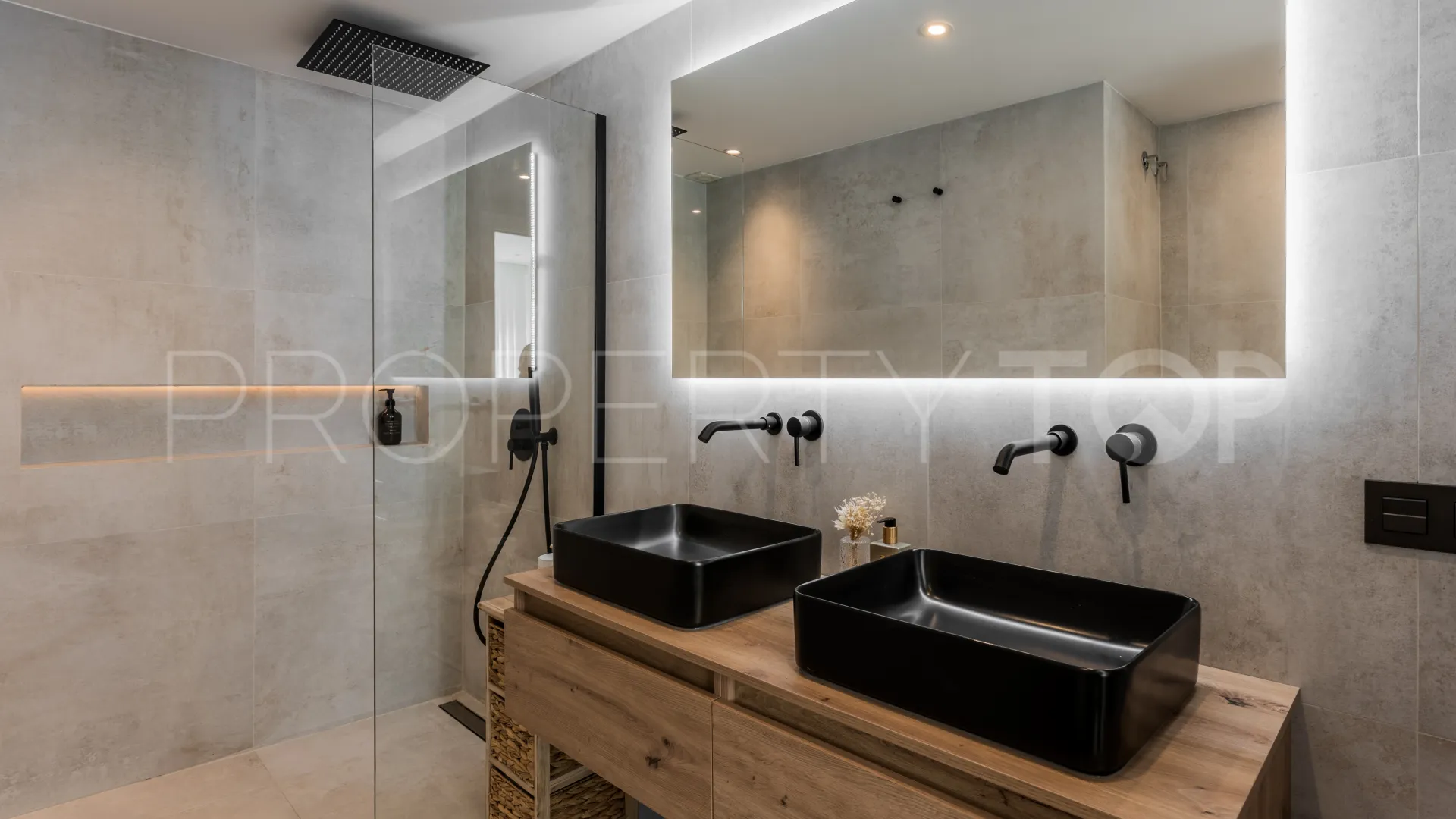 Apartamento planta baja de 3 dormitorios en venta en La Quinta